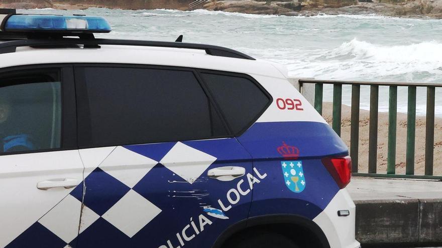 Dos mujeres heridas leves al chocar en una glorieta y en un siniestro por alcance en el acceso a O Portazgo desde Alfonso Molina