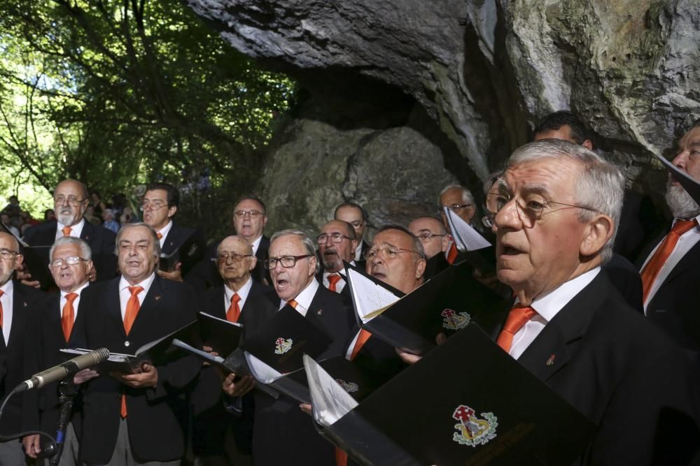 Procesión de San Pedrín de la Cueva