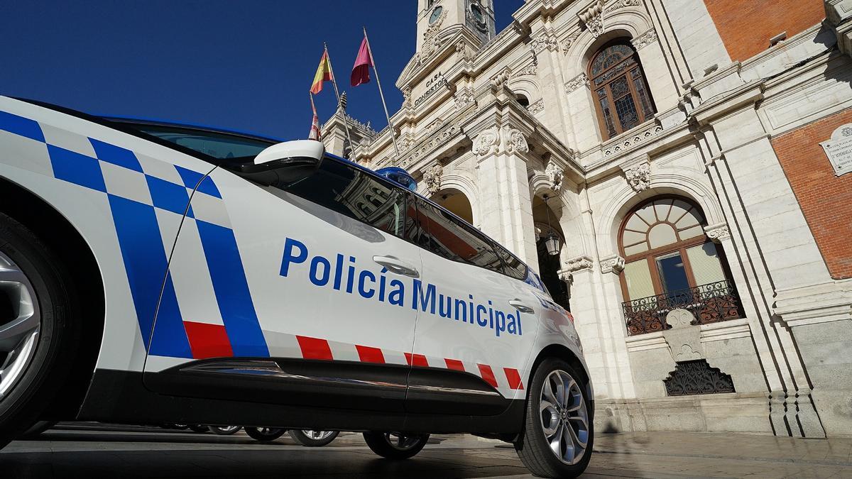Coche patrulla de la Policía Municipal de Valladolid.