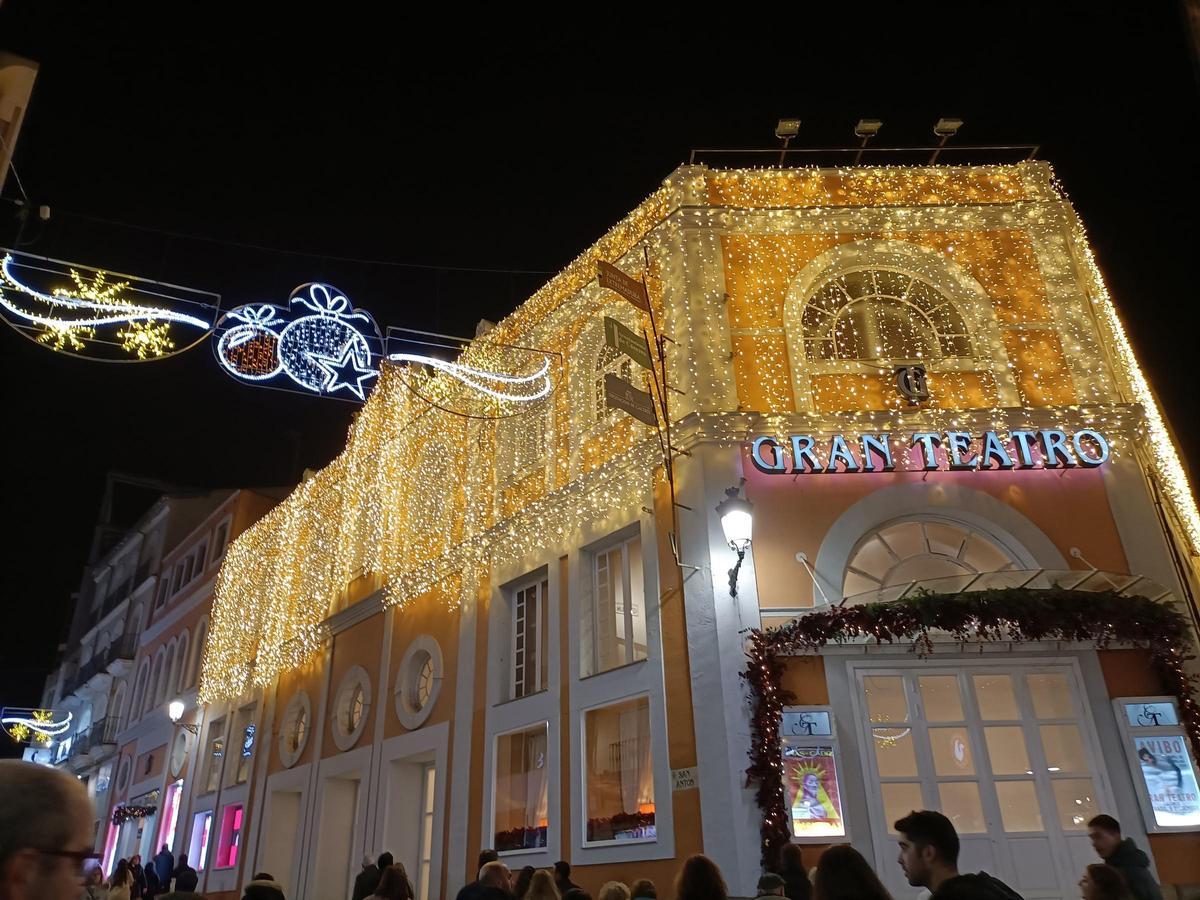 Iluminación navideña en el Gran Teatro.