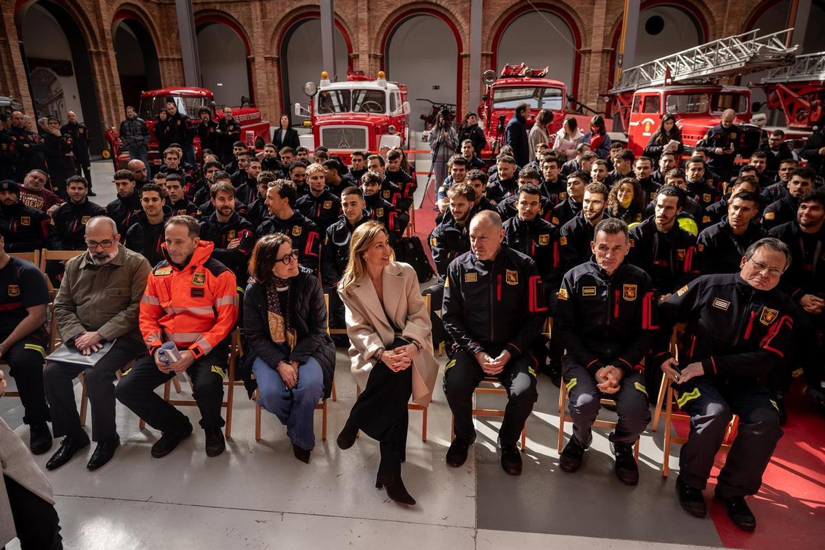 Natalia Chueca ha dado la bienvenida a los nuevos bomberos.