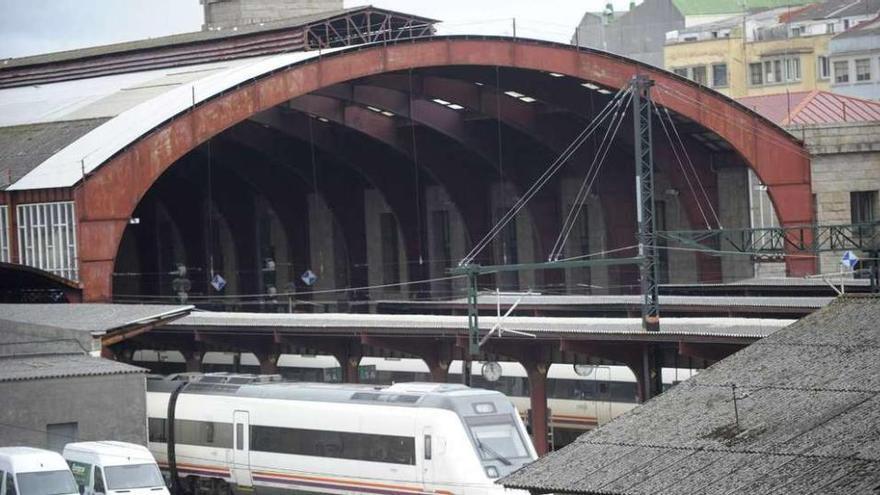 Cubierta de la estación de ferrocarril de San Cristóbal.