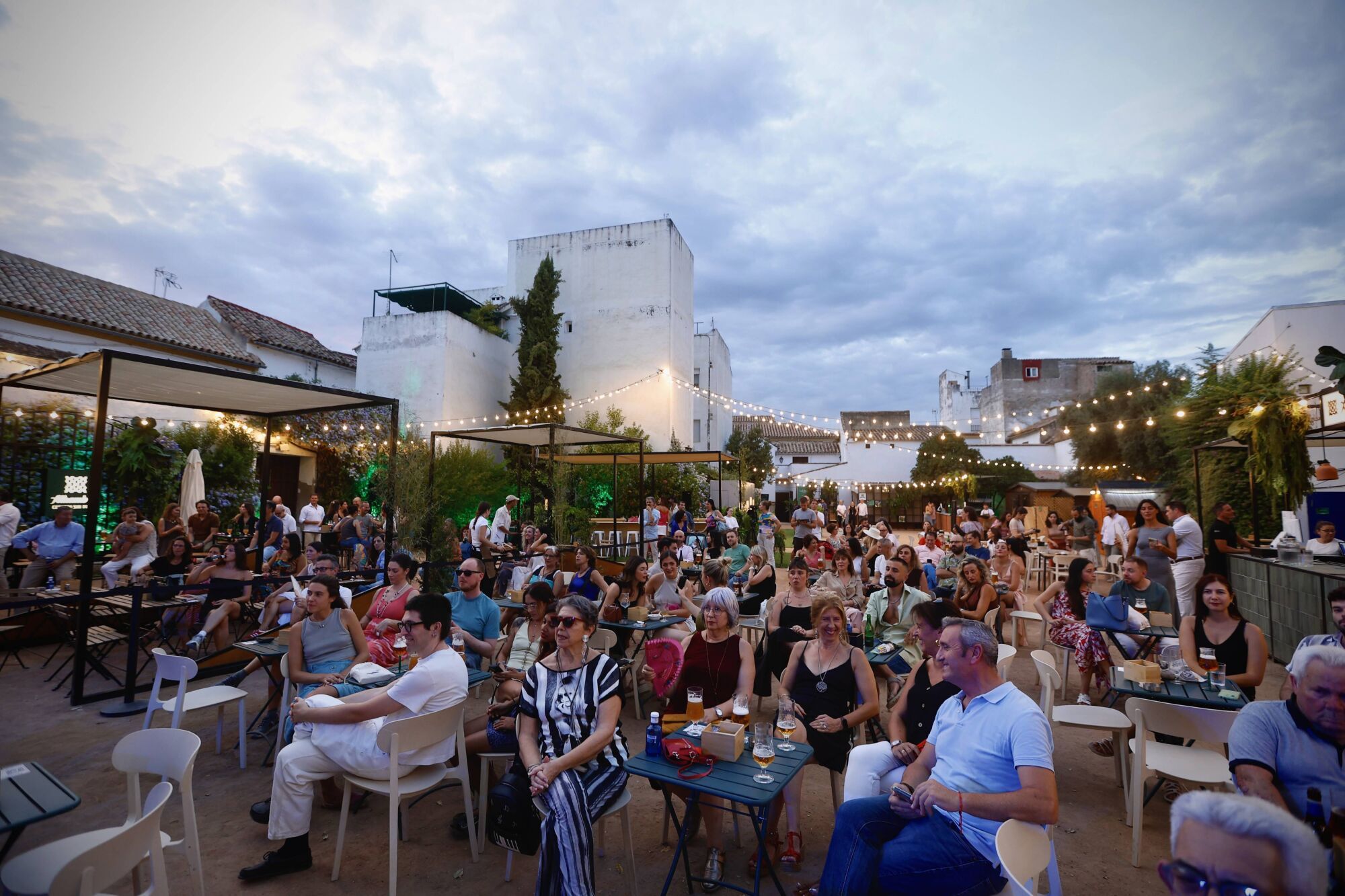 El espacio está abierto de martes a domingo y cuenta con zona de restauración y una programación de actividades para disfrutar hasta el 5 de octubre