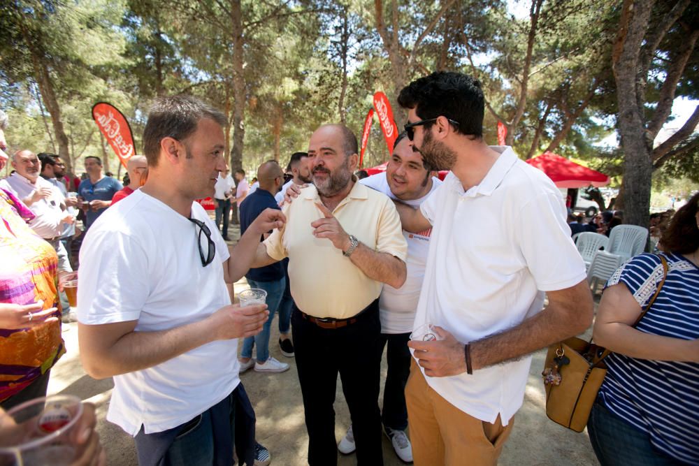 6.000 festeros abarrotan el parque Lo Morant el domingo de paellas.