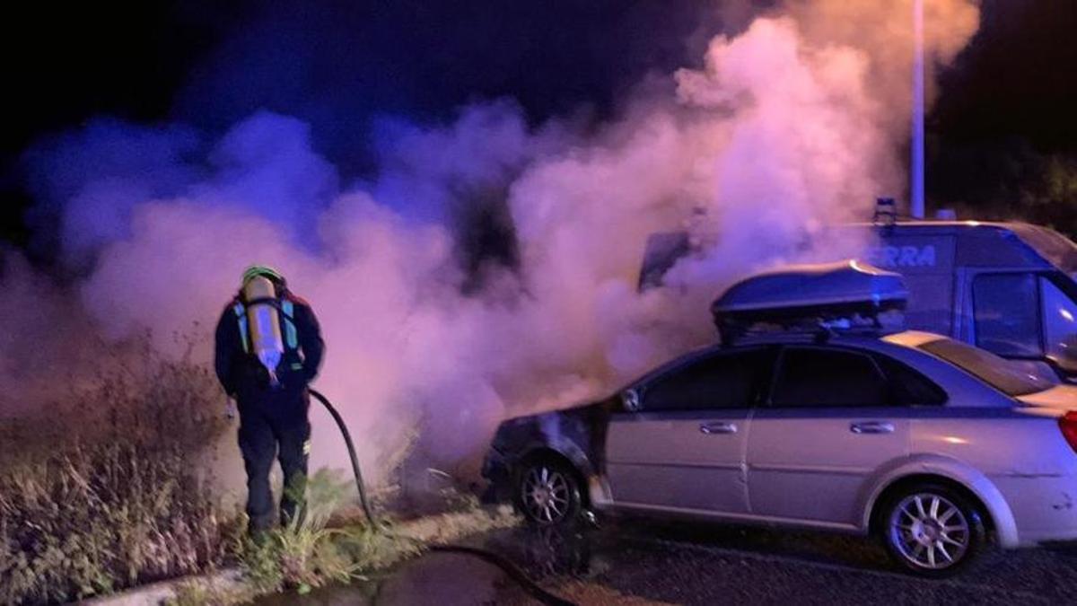 Incendio en el aparcamiento de Sant Francesc.