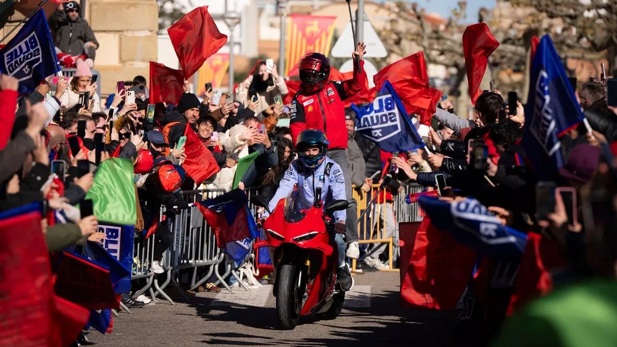 Cervera celebra a lo grande el año histórico de los hermanos Márquez