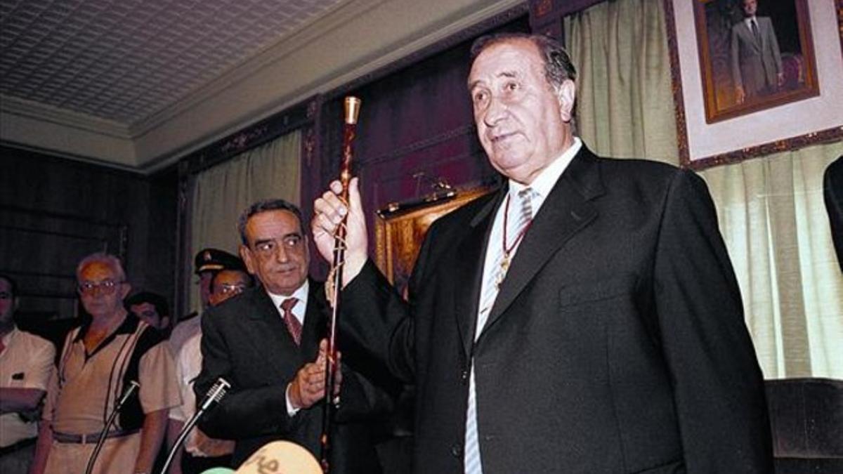 Jesús Gil, durante su toma de posesión de la alcaldía de Marbella en julio de 1999.