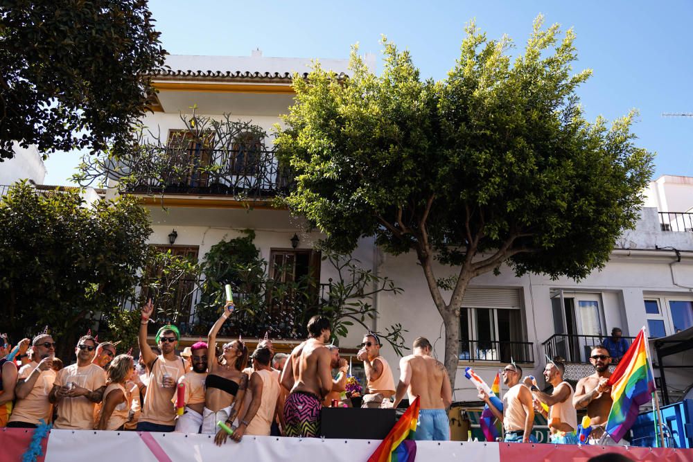 Torremolinos ha celebrado este sábado la cabalgata reivindicativa y festiva del Pride 2019, el acto central del festival anual de orgullo LGTBI, en el que participaron diez carrozas y se estrenó un nuevo recorrido.