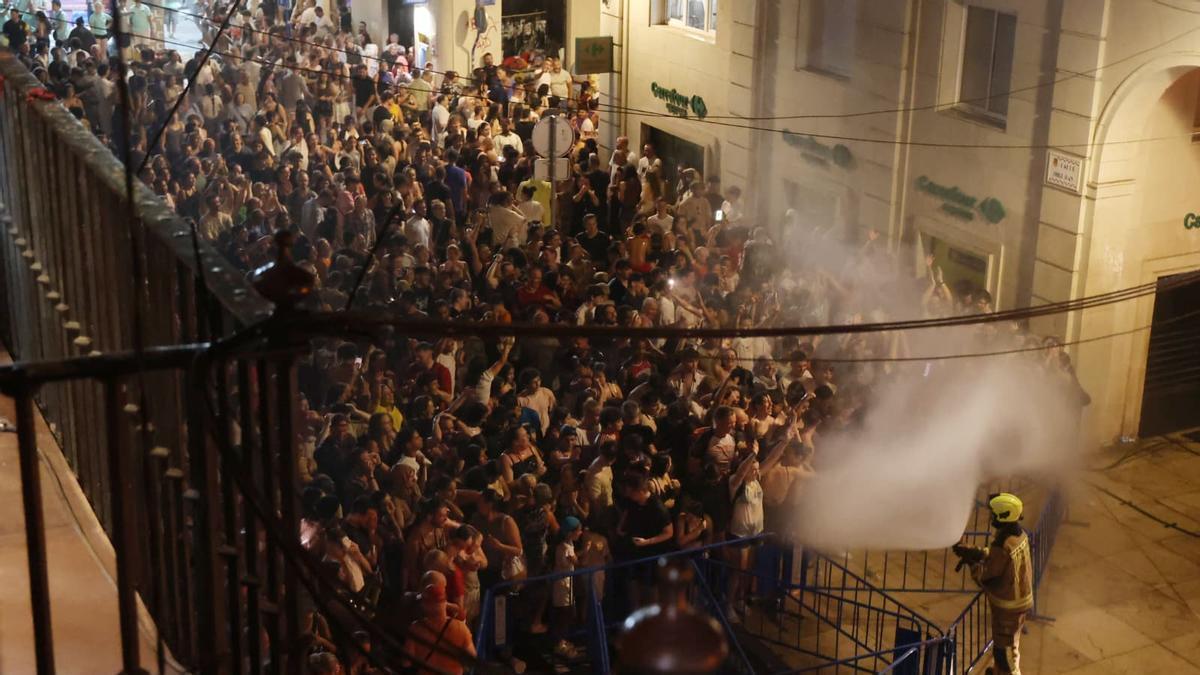 La Banyà refresca la noche de la Cremà en Alicante