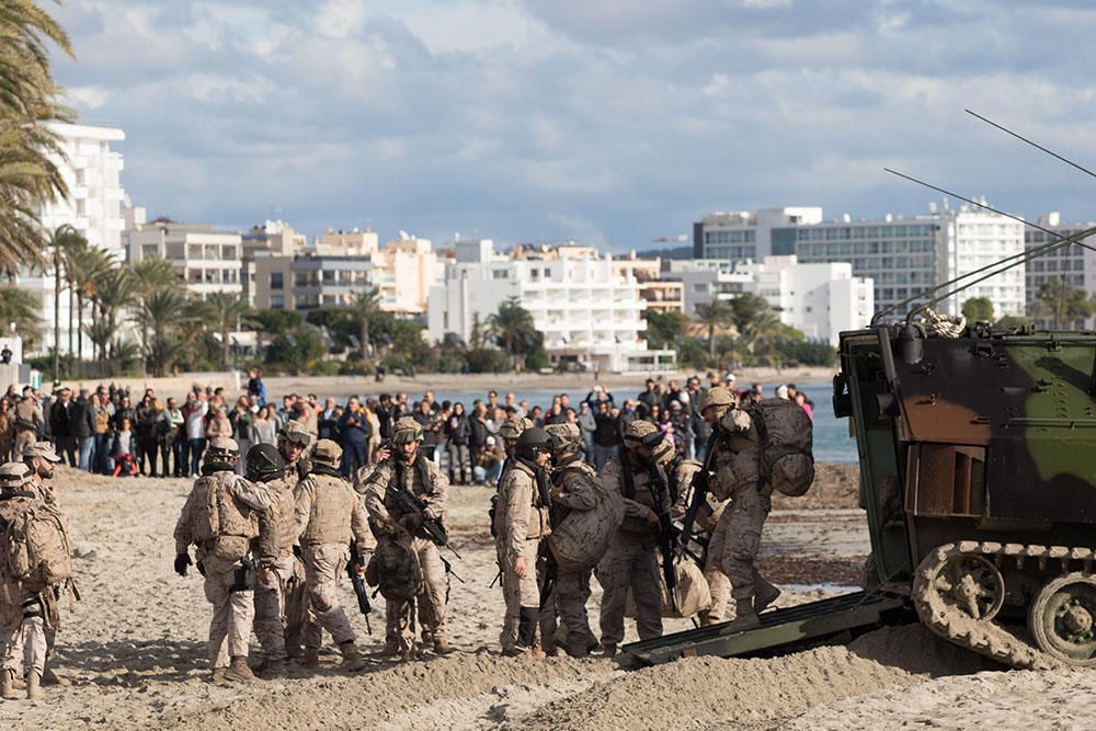 La Infantería de Marina toma Ibiza