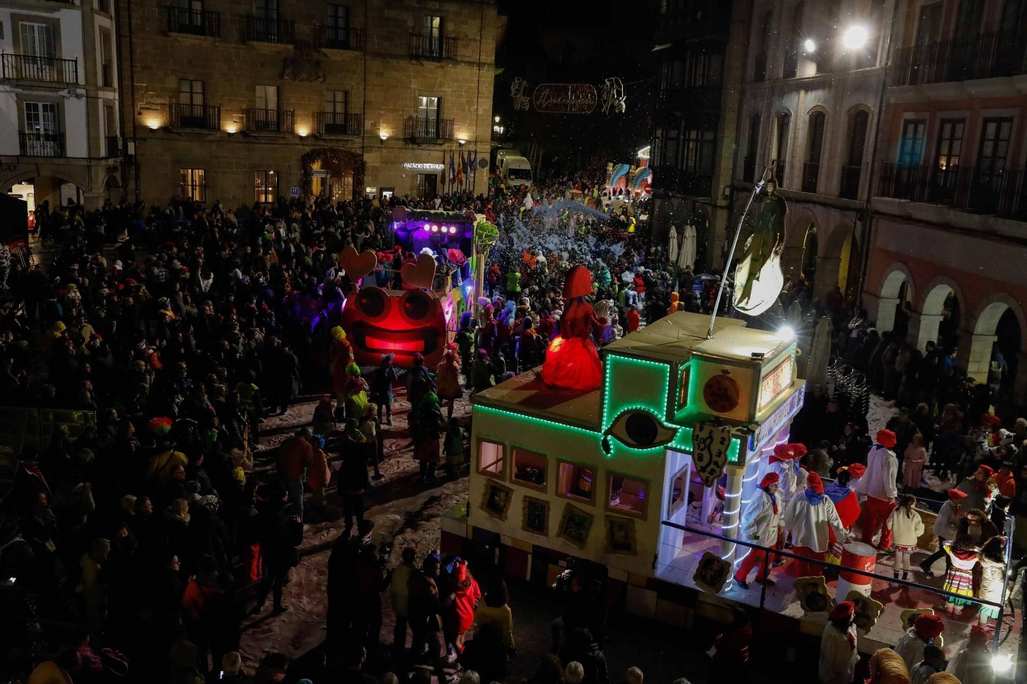 EN IMÁGENES: Así fue el multitudinario Descenso de Galiana en Avilés