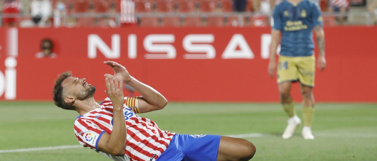 Cristhian Stuani es lamenta en un partit disputat contra el Las Palmas a Montilivi