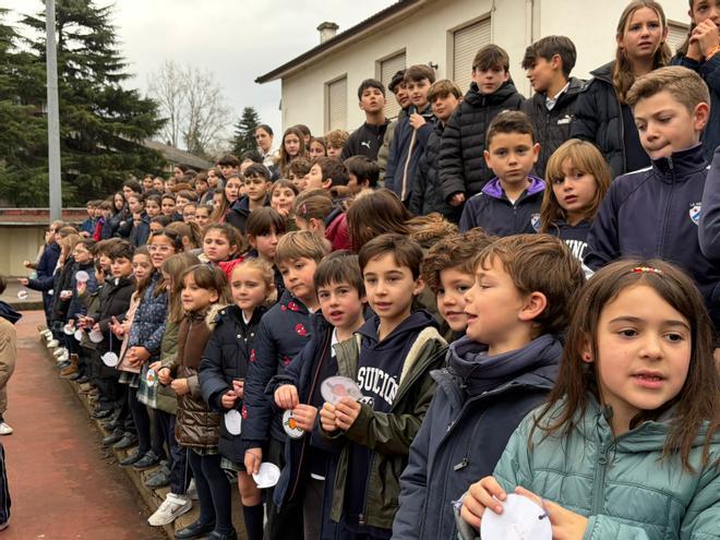 Los centros educativos de Gijón se vuelcan en la celebración del Día de la Paz (en imágenes)