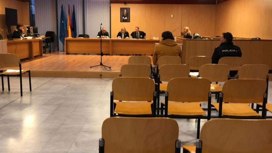 El «apuñalador del tute», el día del juicio en la Audiencia Provincial.