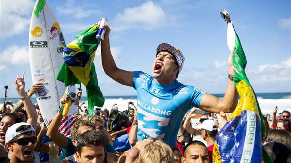 Adriano de Souza celebra su campeonato