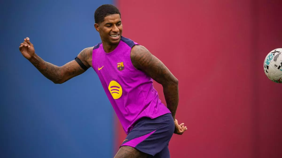 El Barça ya luce a su flamante fichaje Marcus Rashford