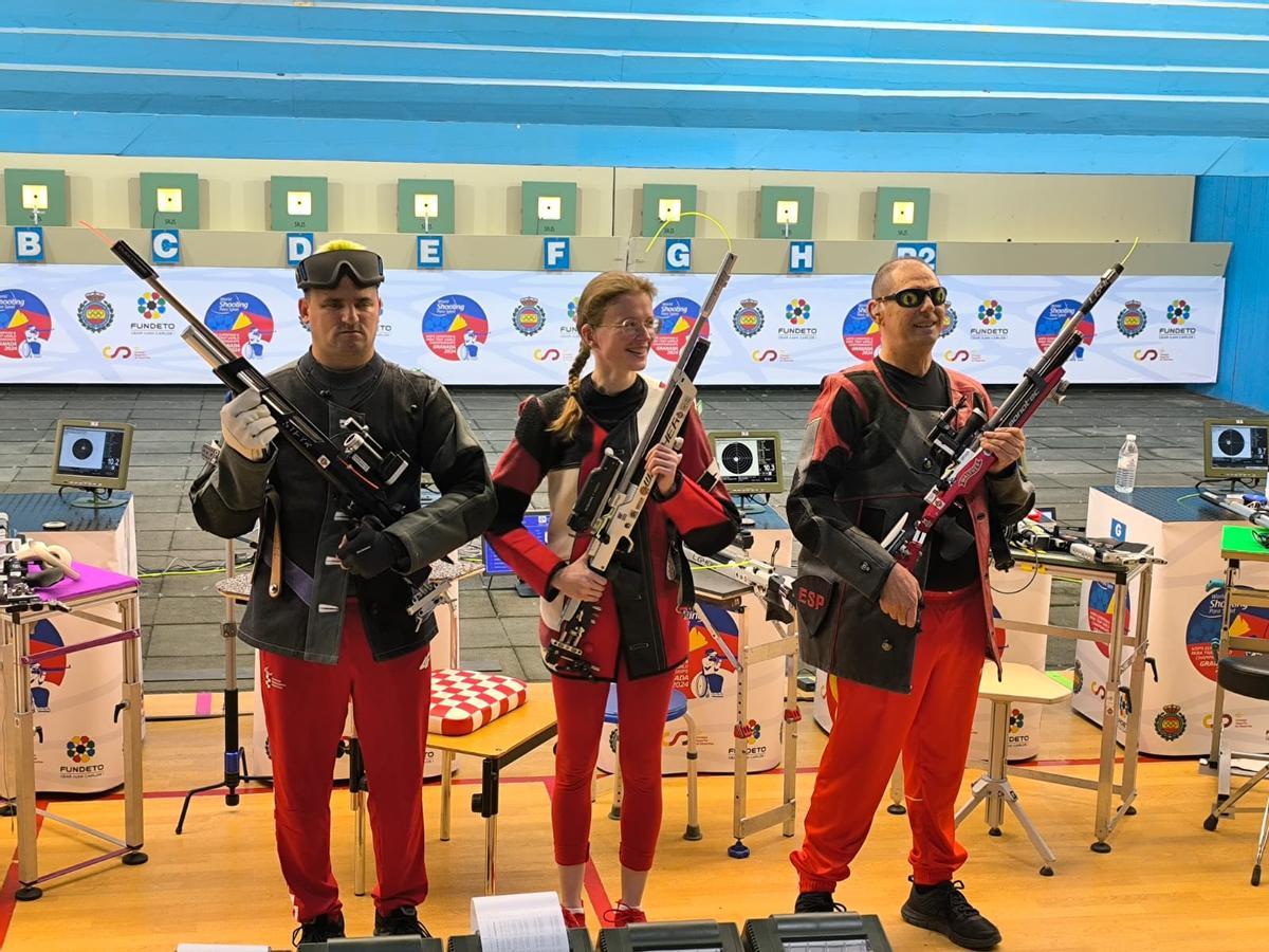 Podio europeo de tiro con carabina para ciegos
