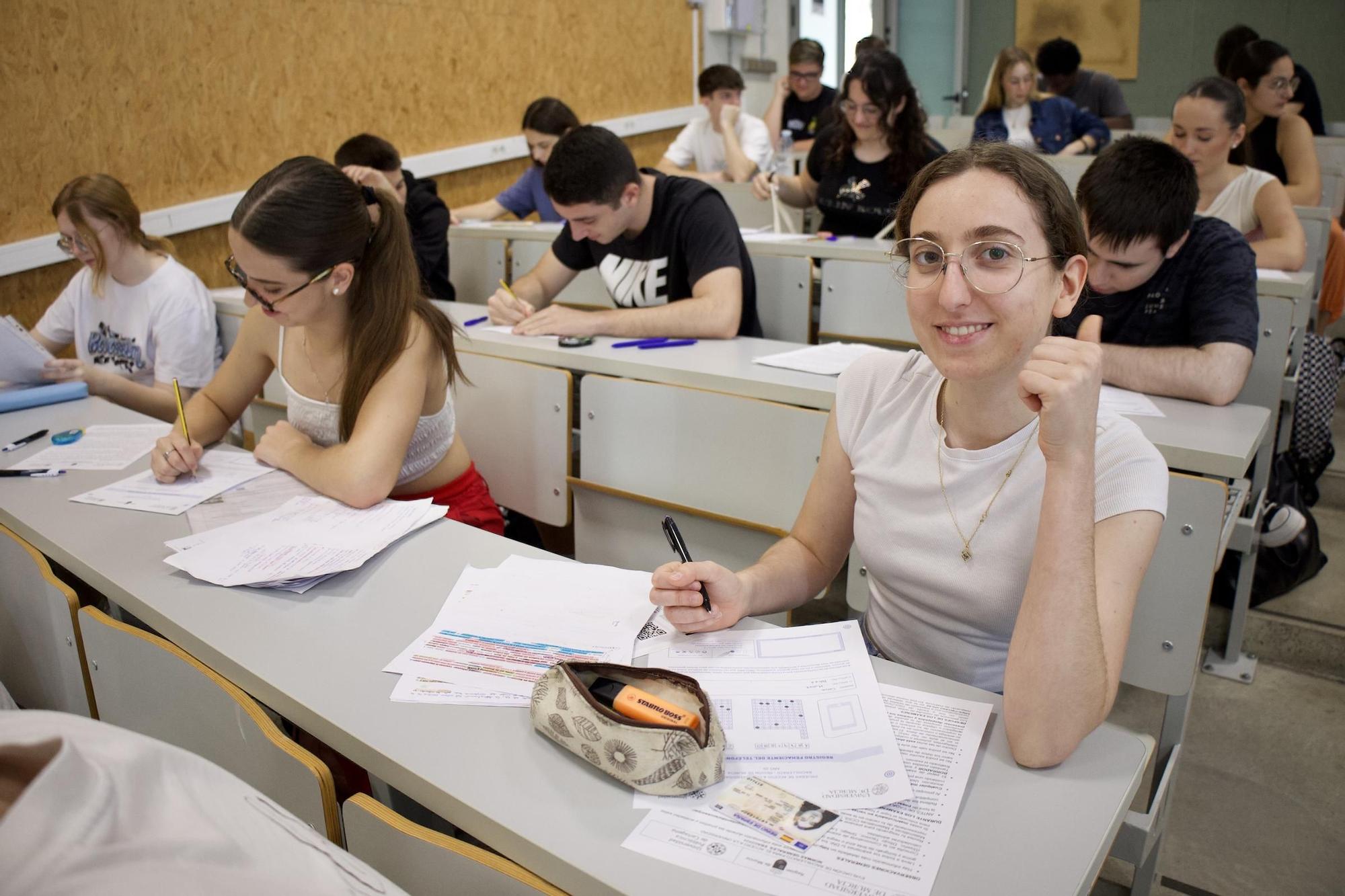 Así ha transcurrido la primera mañana de la EBAU en el campus de Espinardo de Murcia