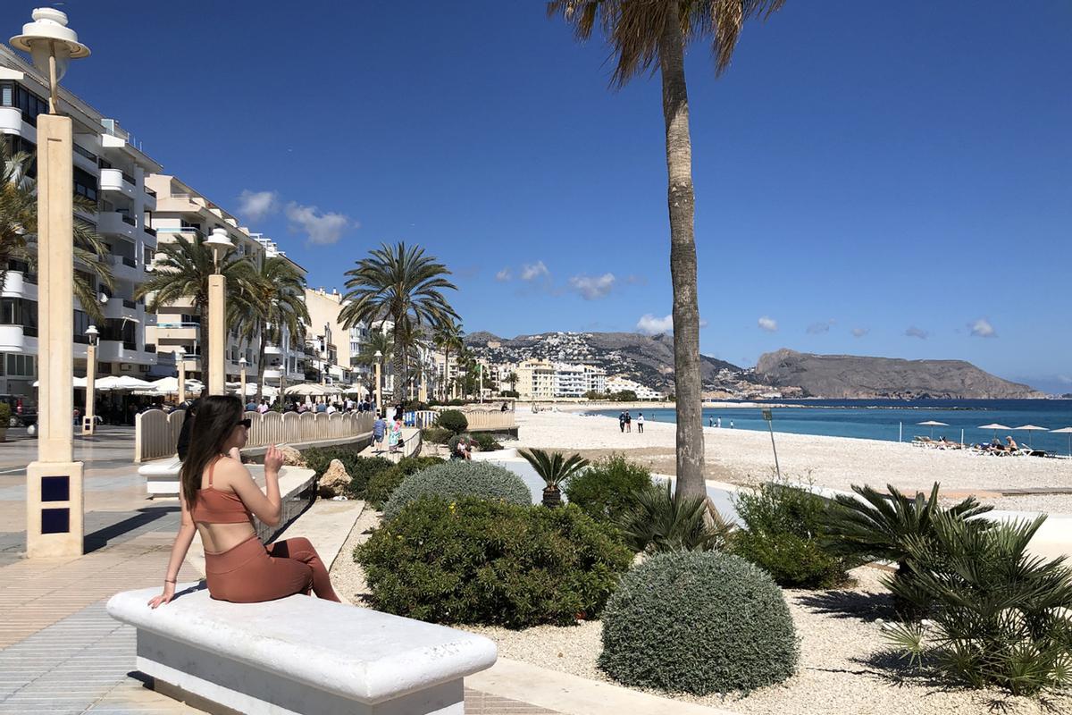 Playa de l´Espigó desde el paseo marítimo de Altea.