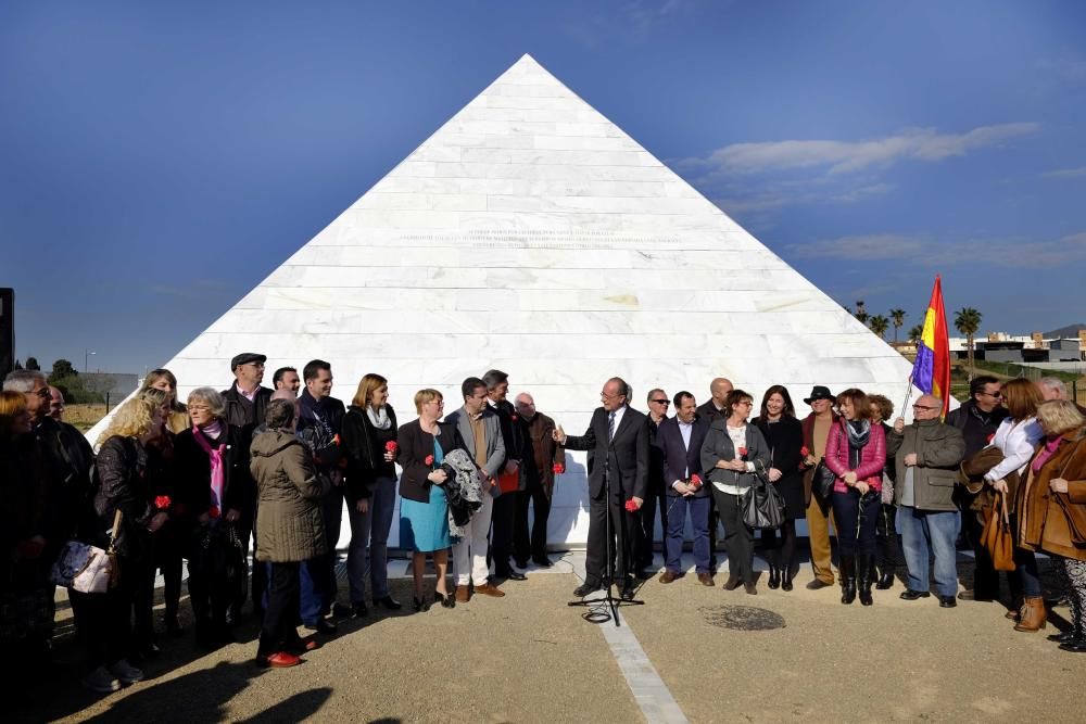 Primer homenaje oficial a las víctimas del franquismo en Málaga