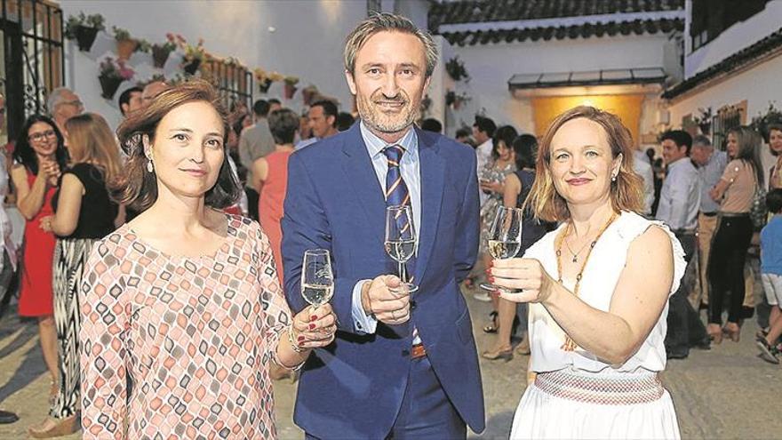 Los Raigones inaugura la primera tienda gourmet en un lagar de la SIERRA