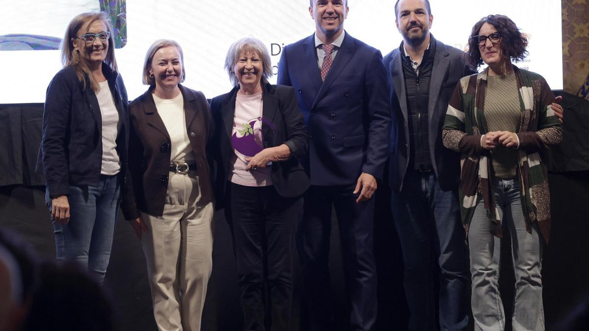 Empar Navarro, exalcaldesa de Aldaia, junto a Mompó