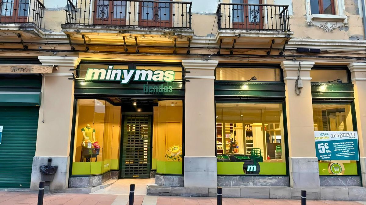 Fachada del nuevo minymas de Pravia.