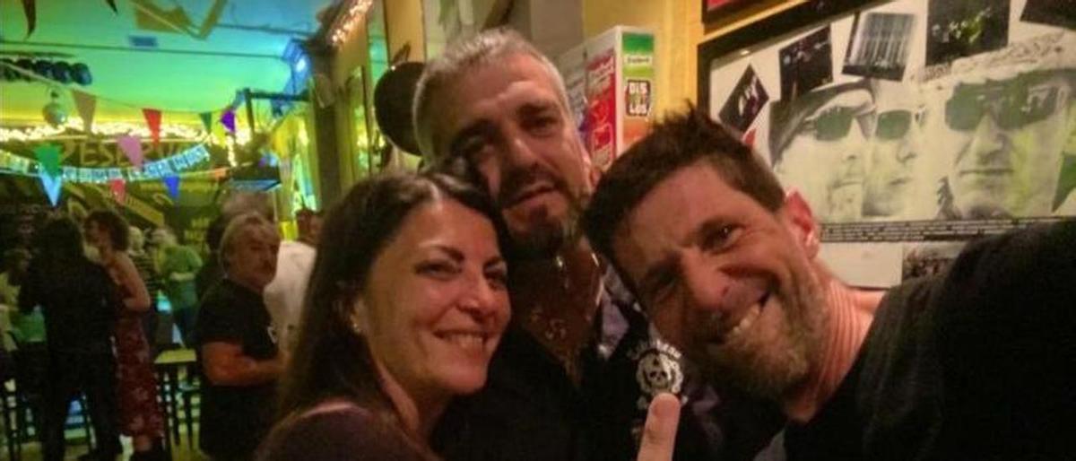 Macarena Olona con Basilio Aragón y David Romero.