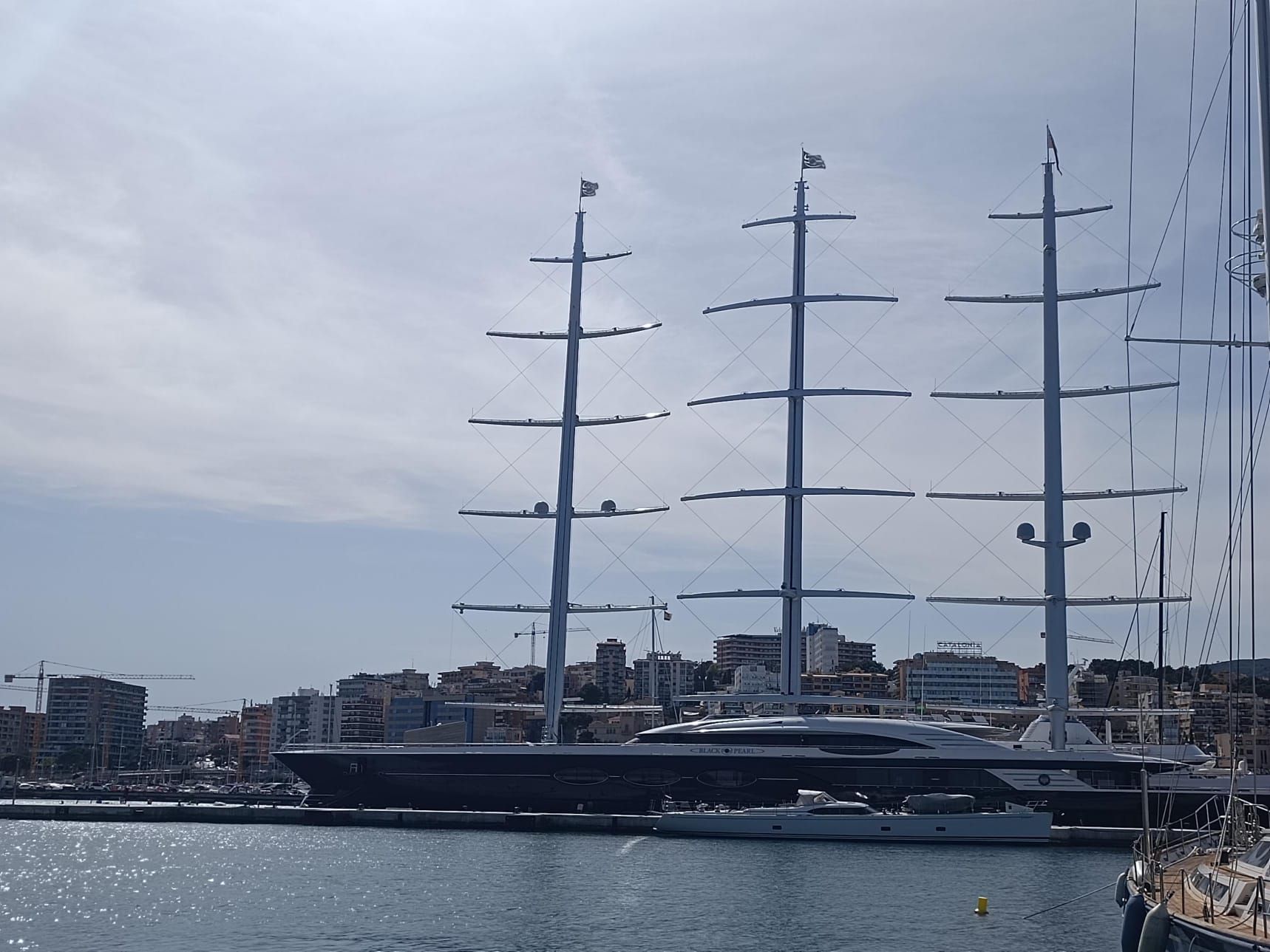 Megayates en Mallorca: Las fotos en la isla del Black Pearl y el Lady Moura