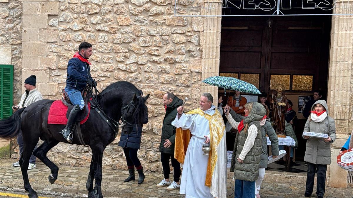FOTOS | Las 'beneïdes' en varios pueblos de Mallorca, en imágenes