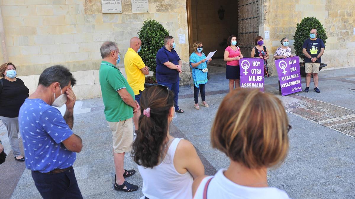 Concentración de la Coordinadora Feminista en la Plaça de Baix el pasado mes de julio