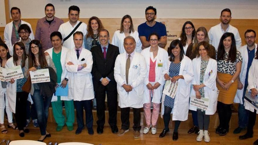 Despedida de los 31 médicos residentes formados en el hospital de Migjorn