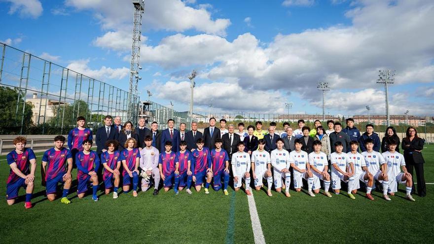 El gobierno chino visita La Masia para conocer el modelo formativo del Barcelona