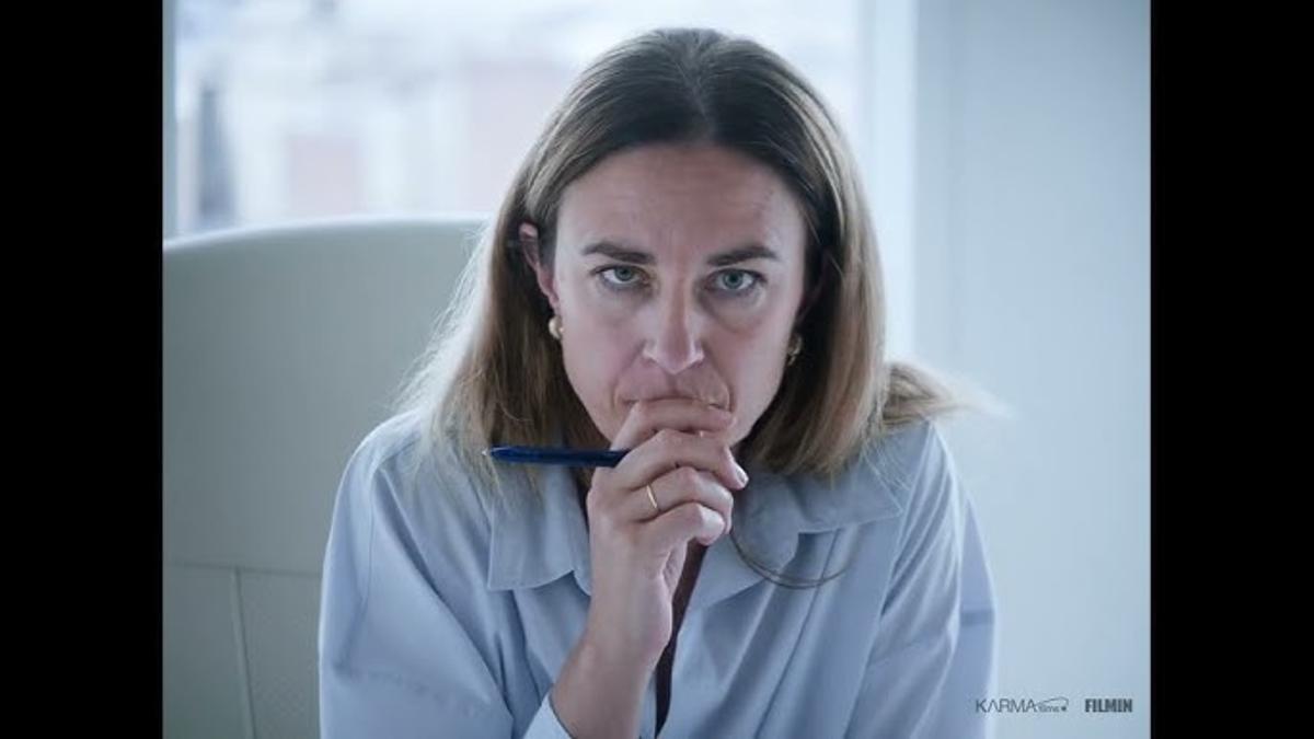 'Yo te creo', con Myriem Akheddiou, se centra en la sala de declaraciones de un tribunal para denunciar los abusos sexuales a menores, la violencia estructural y el funcionamiento del sistema judicial.
