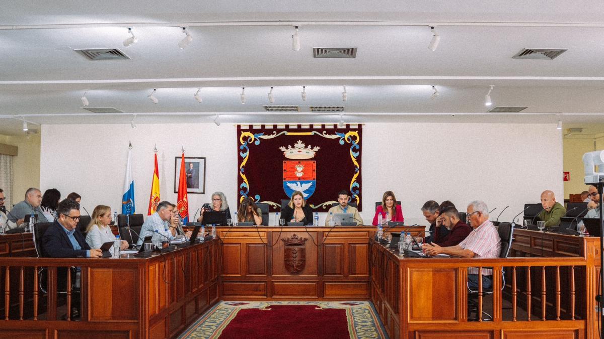 Pleno del Ayuntamiento de Arrecife el 30 de diciembre de 2022.