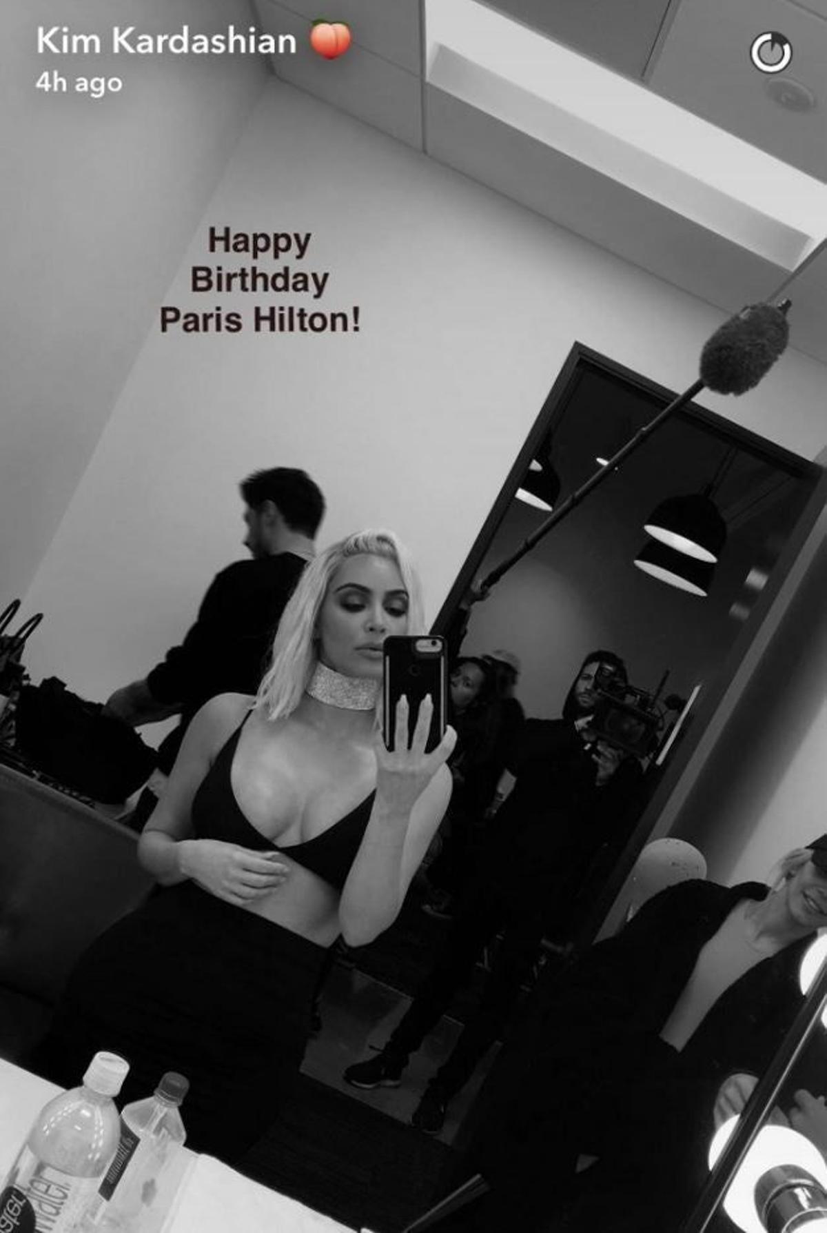 Kim kardashian rubia platino