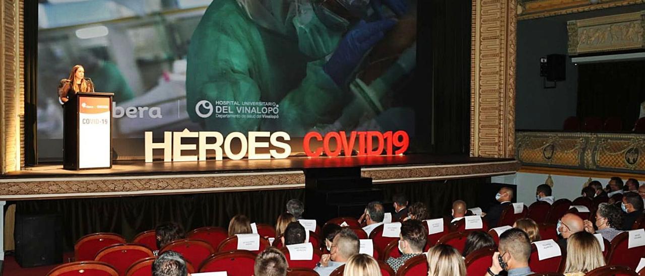 Presentación ayer en el Gran Teatro del documental elaborado por el grupo Ribera Salud.  | ANTONIO AMORÓS