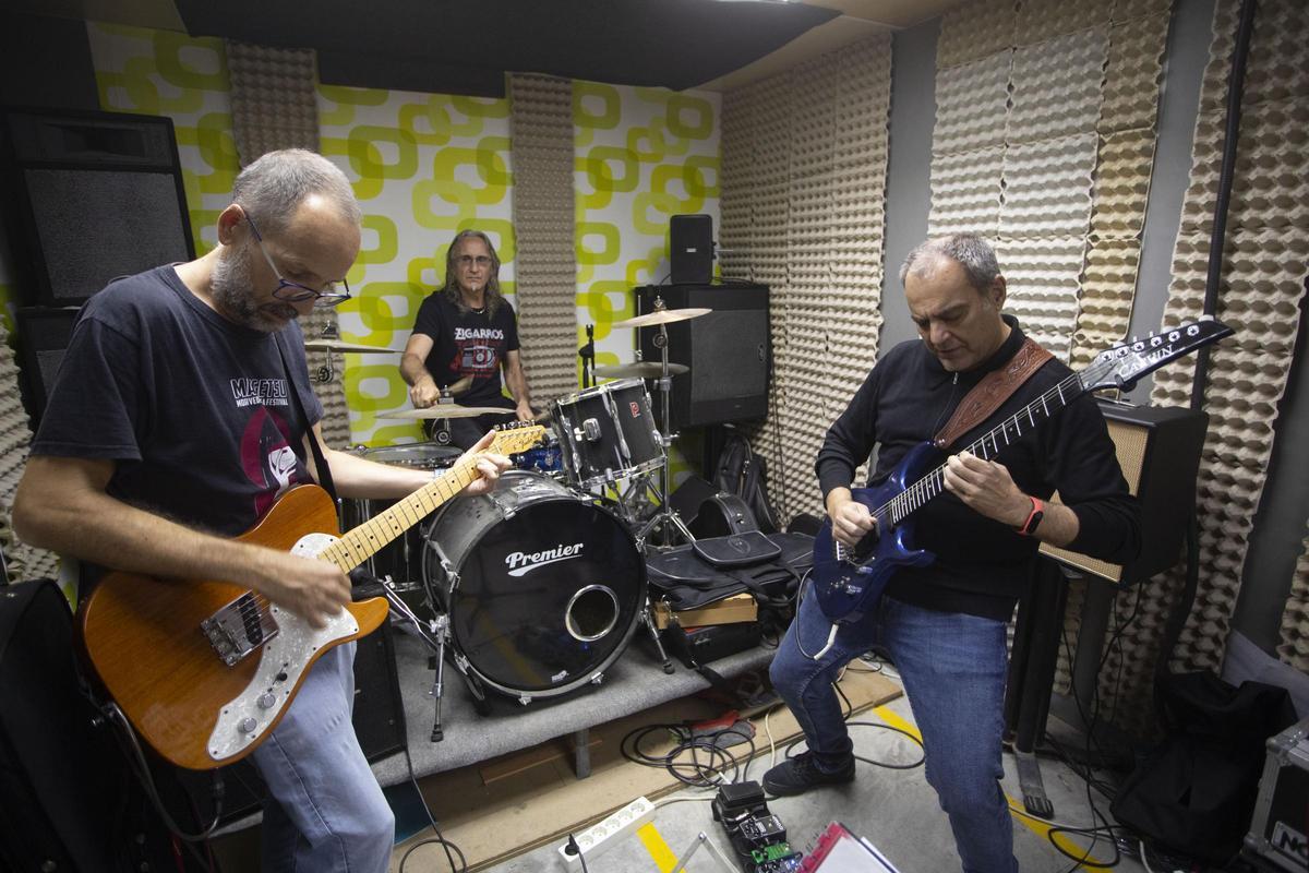 Los Rots Remember Band ensayando.