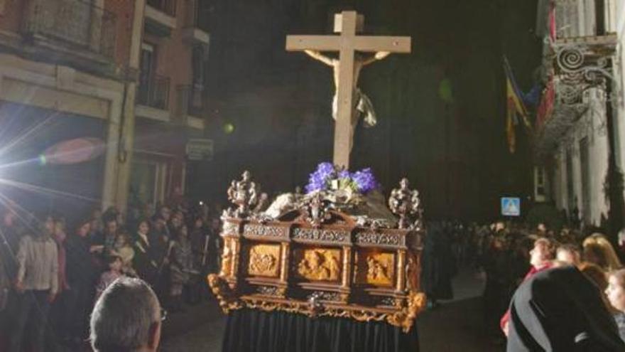 «Por las calles que presentan riesgo pasa la Semana Santa»