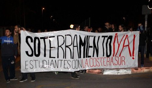 Manifestación a favor del soterramiento