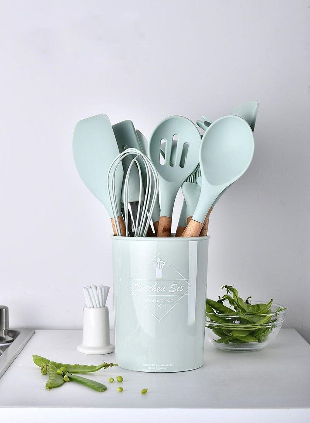 Kit de 11 utensilios y bote color mint para la cocina