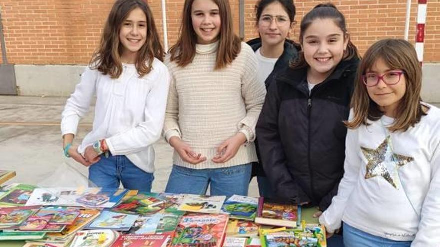 Estudiantes de Faura, en su acto solidario.