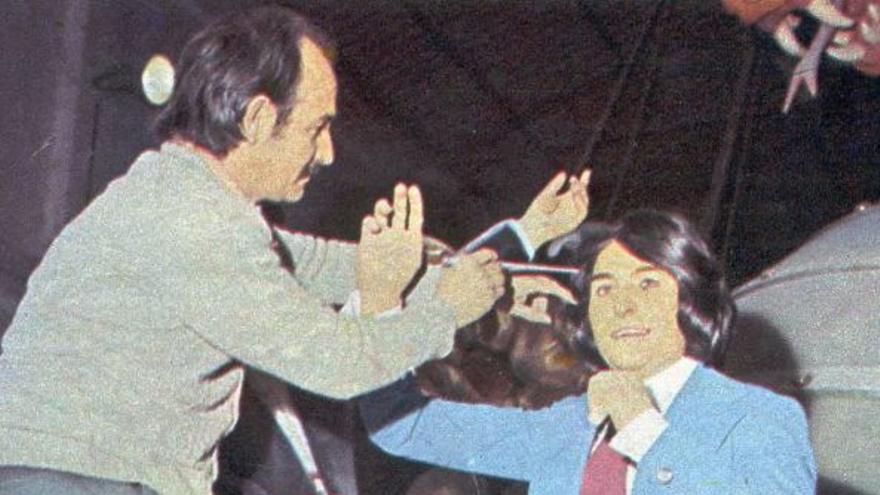 as Fallas: un beso y muchos ninots