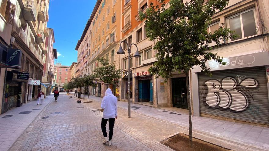 Las fotos de la calle Velázquez de Palma tras la eliminación de la trama verde