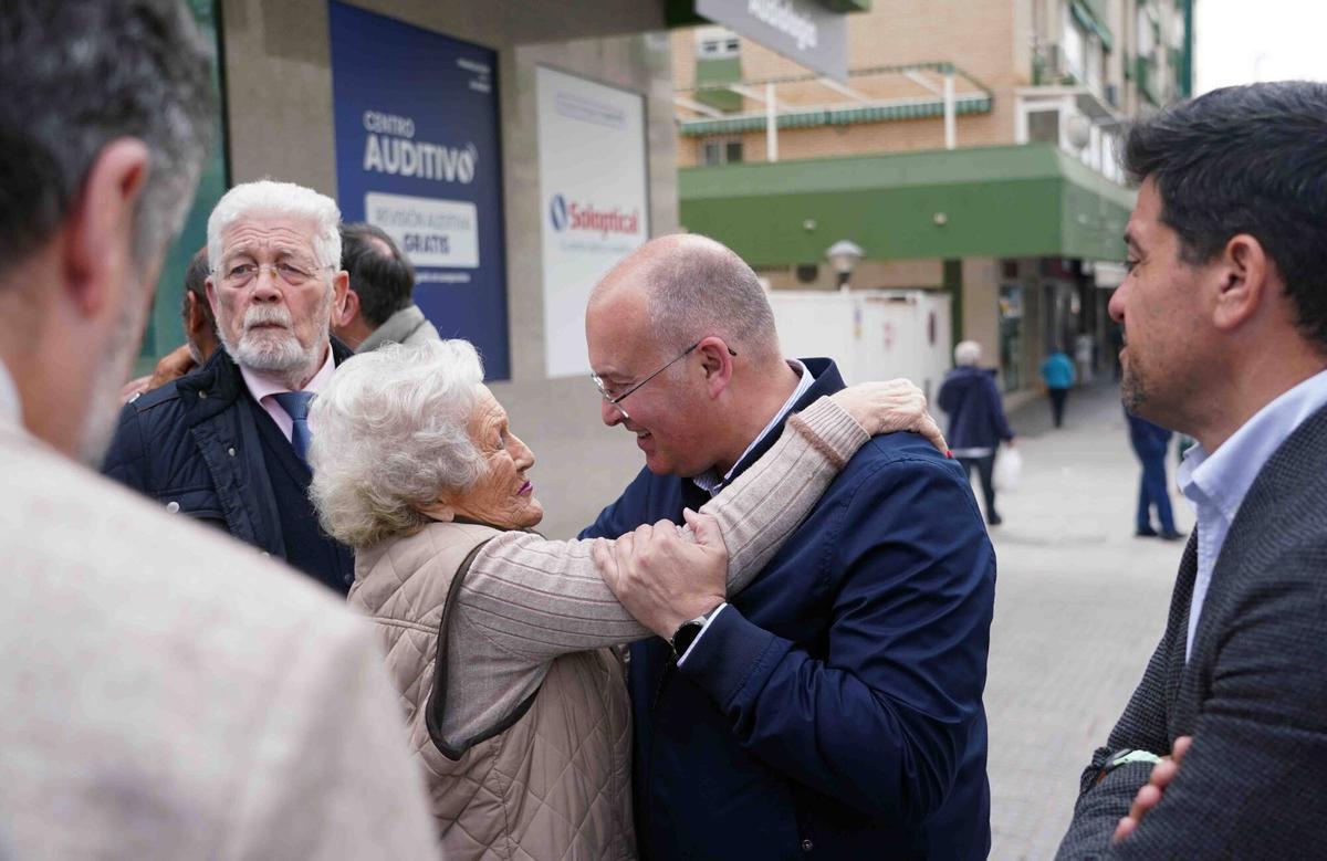 El secretario general del PP, Miguel Tellado, y la presidenta del PP de Málaga, Patricia Navarro, informan sobre asuntos de actualidad