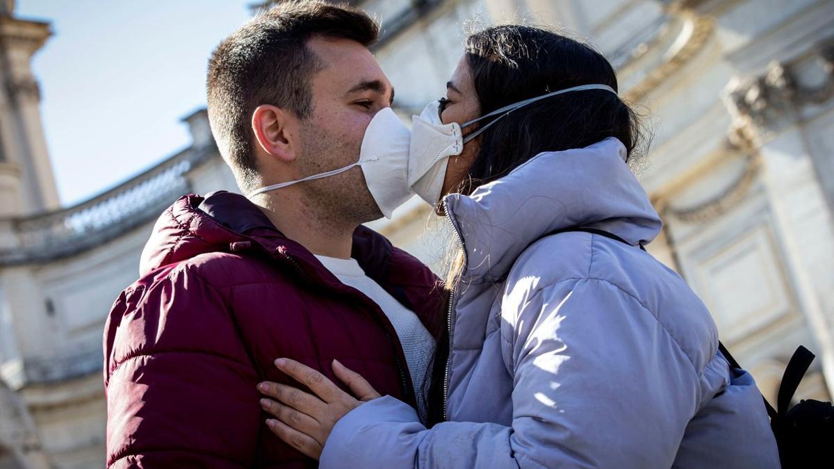 mascarillas-pareja