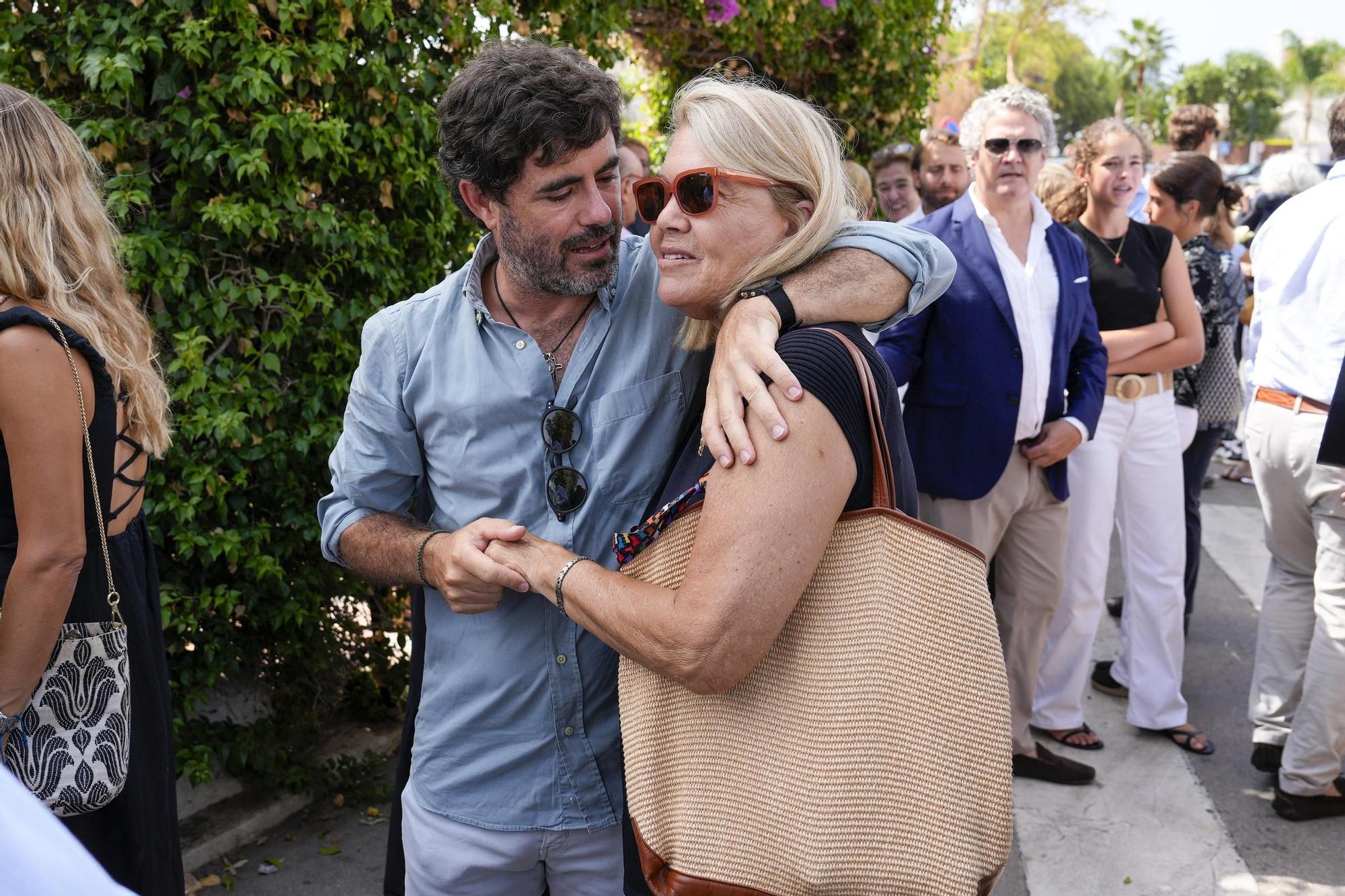Todos los rostros conocidos que han despedido a Caritina Goyanes