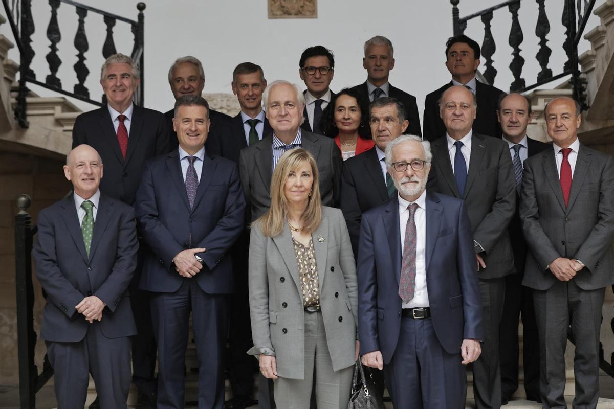 Isabel Perelló, presidenta del Tribunal Supremo y del CGPJ, junto con los presidentes de los Tribunales Superiores de Justicia.