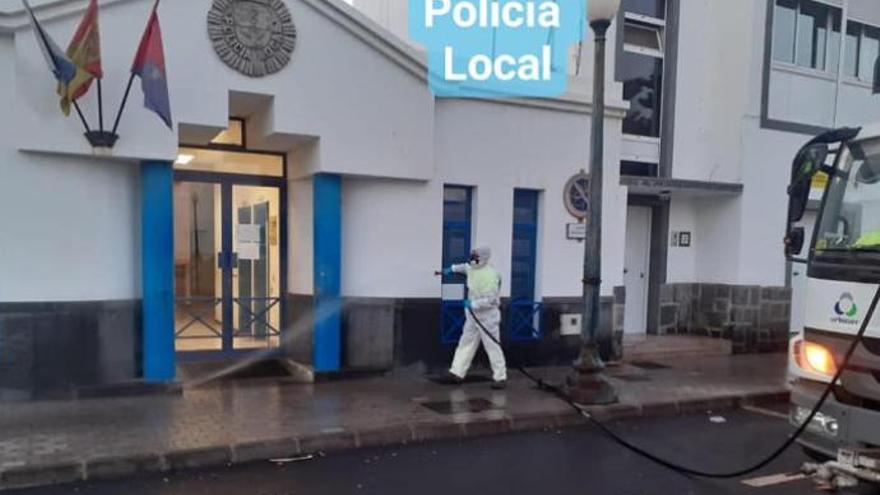 Desinfección del cuartelillo de la Policía Local de Arrecife