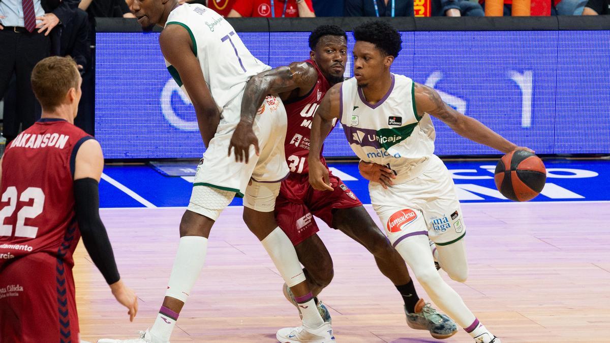 Unicaja de Málaga fuerza el quinto partido ante el UCAM Murcia.